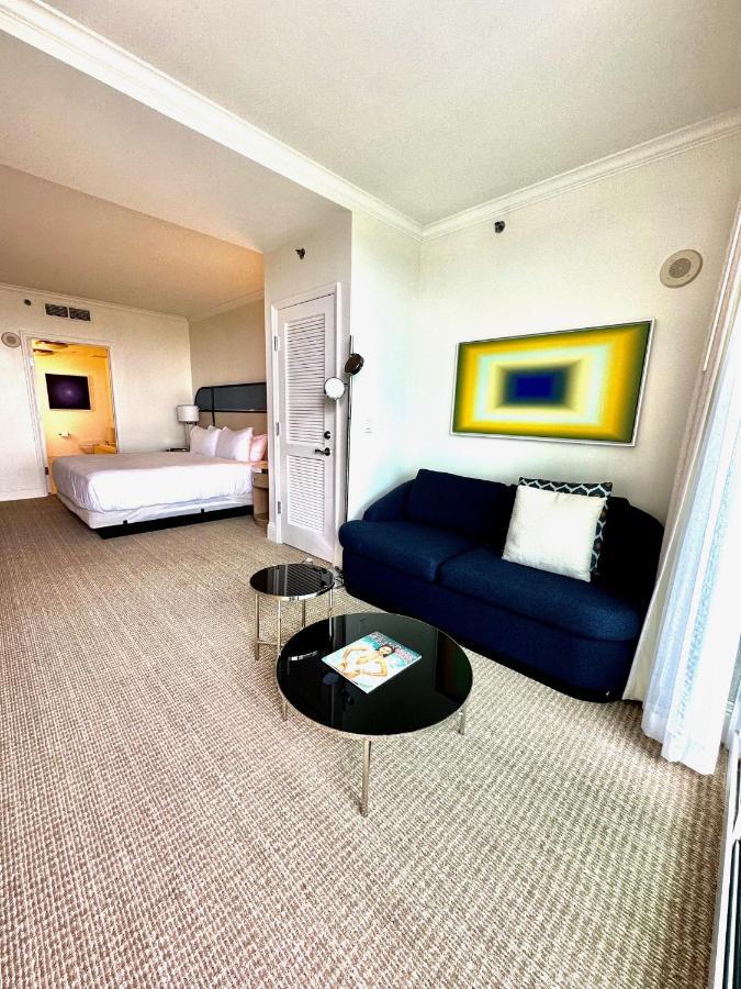 Fontainebleau Miami Beach,Tresor Экстерьер фото